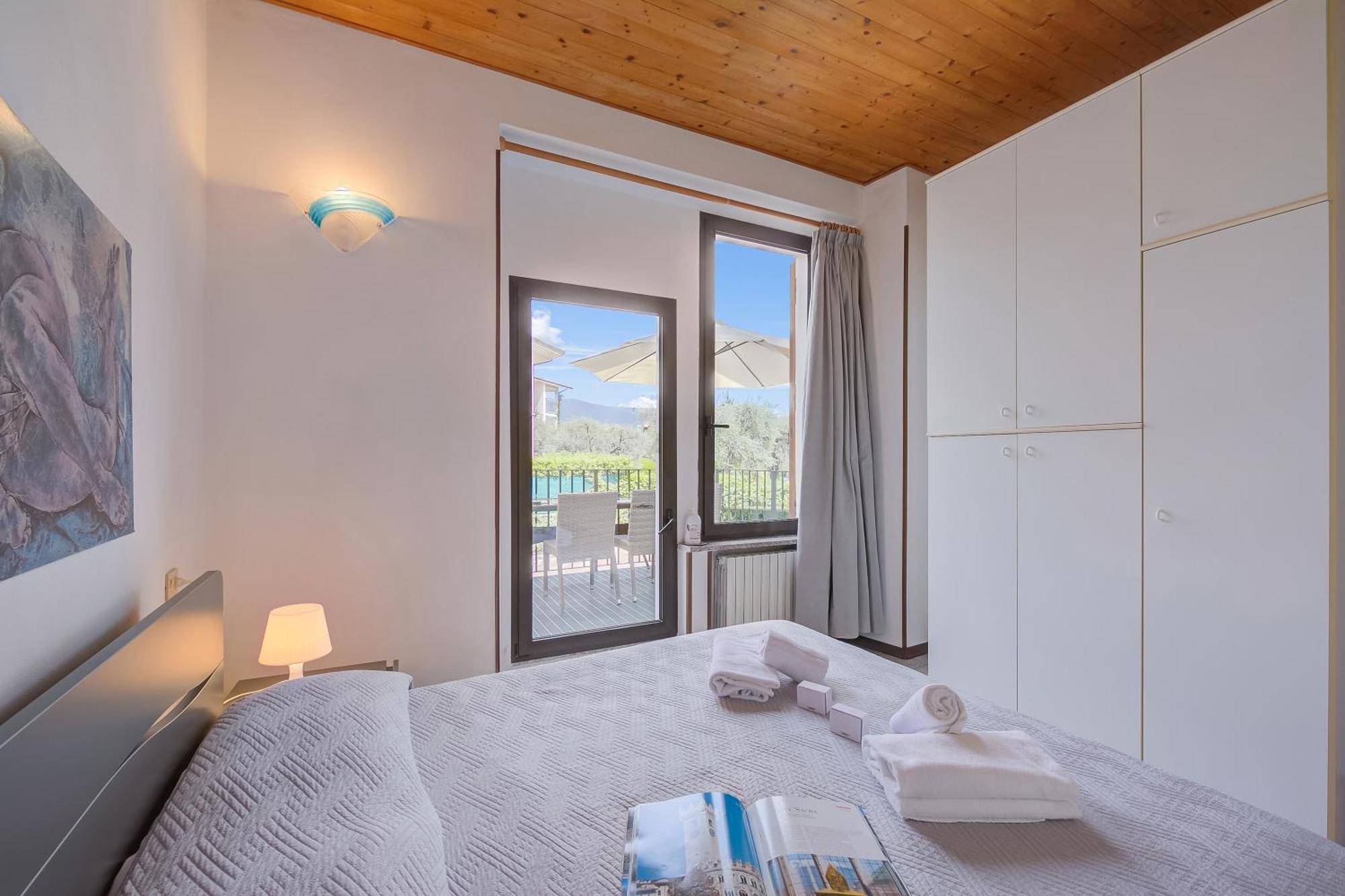 Al Peveri - Private Parking & Near Lake - Happy Rentals Toscolano Maderno Exterior foto